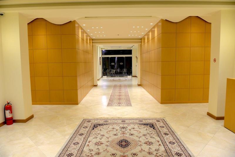 Hotel Grand White 4*