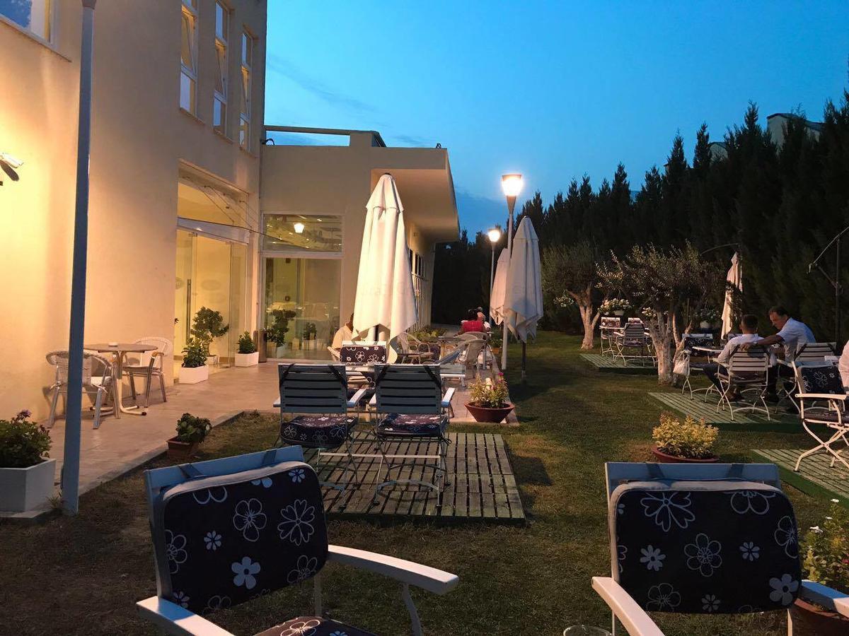 Hotel Grand White 4*