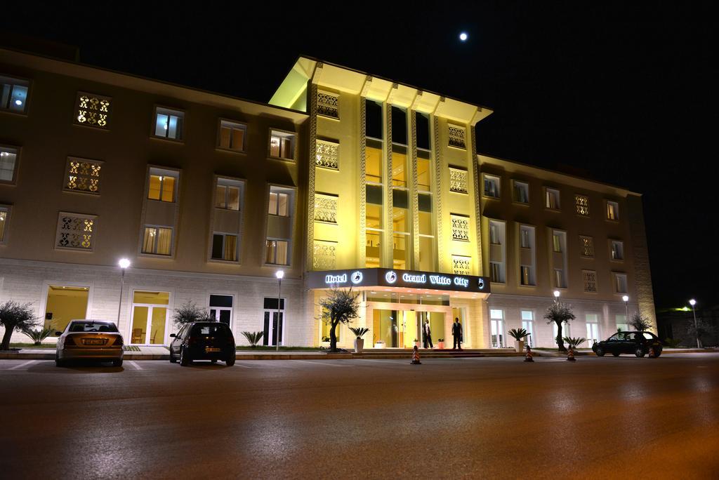 Hotel Grand White Berat