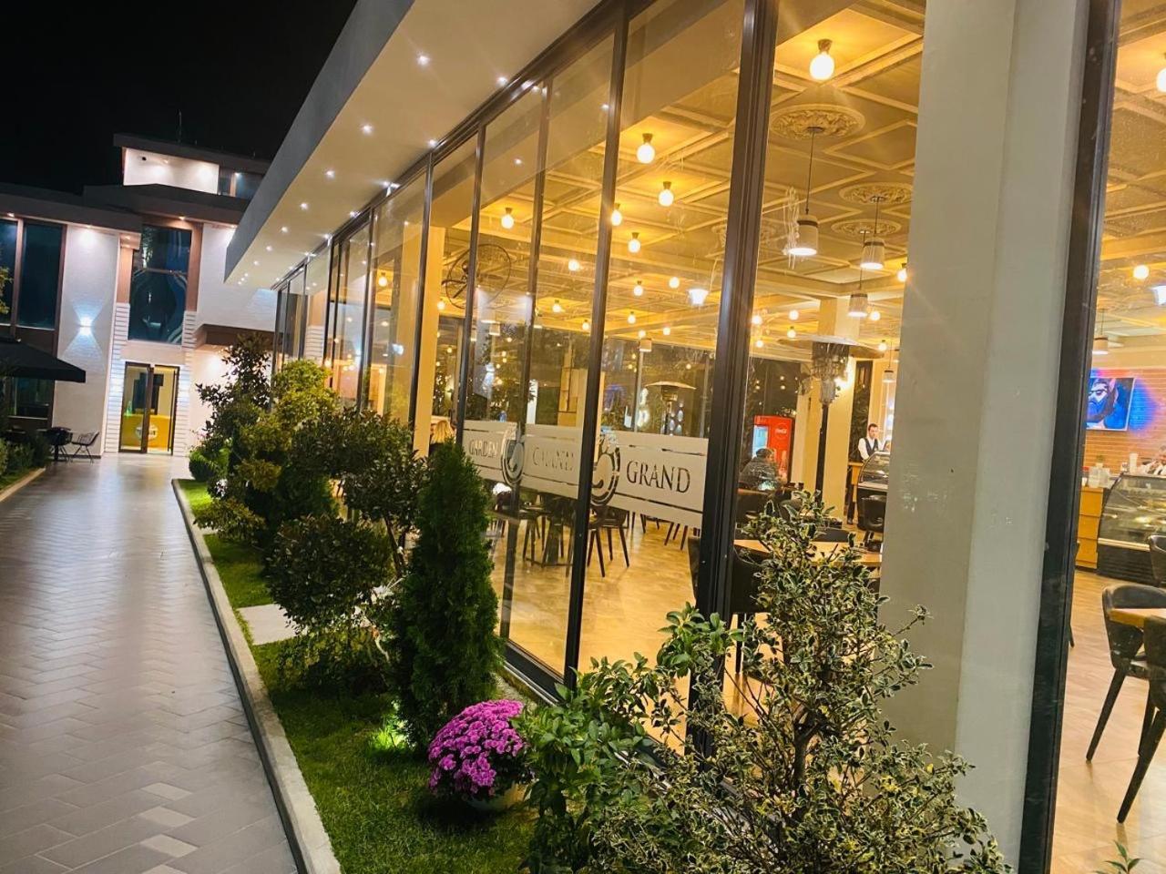 Grand White Hotel